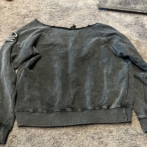 Crew neck - Picture 4 of 4